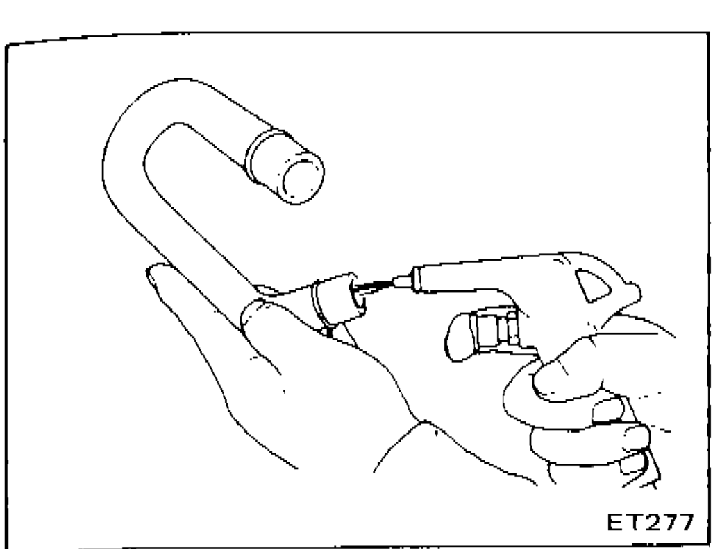 Illustration showing a hand holding a ventilation hose being cleaned with compressed air